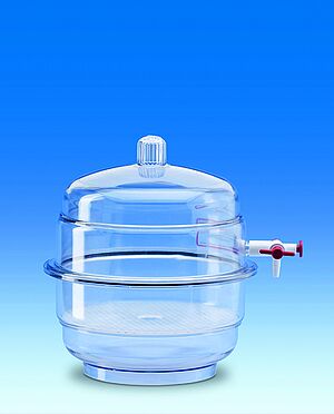 Desiccator with stopcock